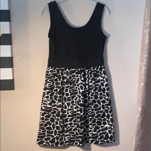 Emmelee Dress Small - Picture 4 of 7